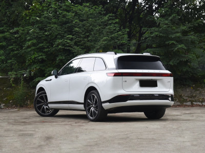 Xpeng G9  Фото №6